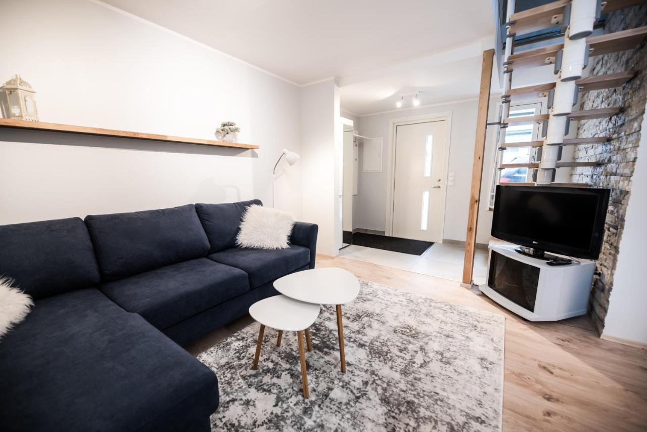 Cabin Guesthouse With Free Parking Parnawa Zewnętrze zdjęcie